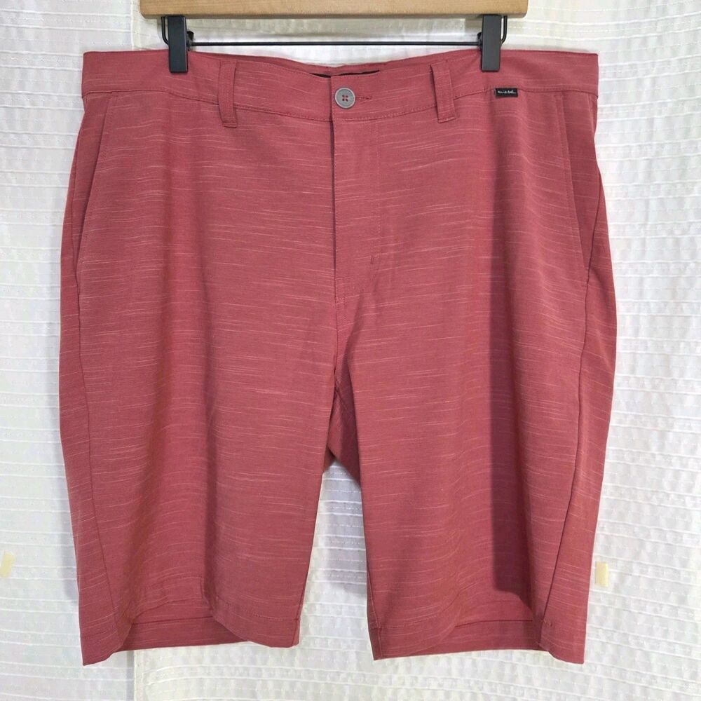 Travis Mathew All In Golf Shorts Men's 38X10 Space Dye Cranberry MSRP $85